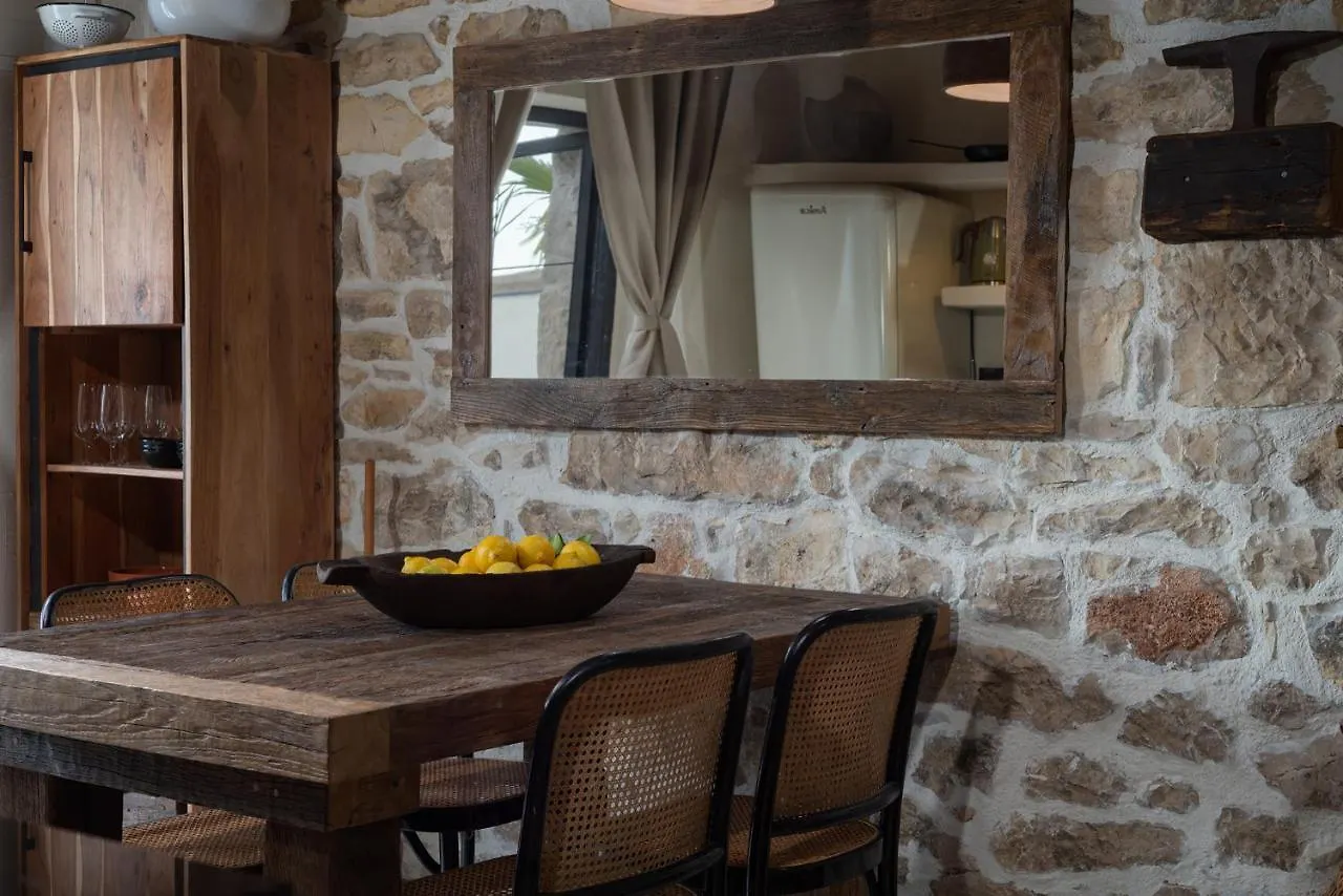 Holiday home Blacksmith'S House - Rental House With Heated Pool Posedarje
