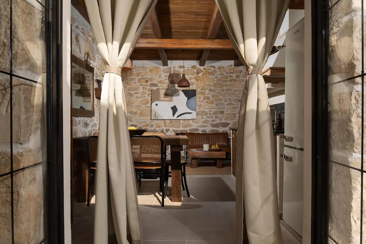 Blacksmith'S House - Rental House With Heated Pool Posedarje 0*,  Croatia